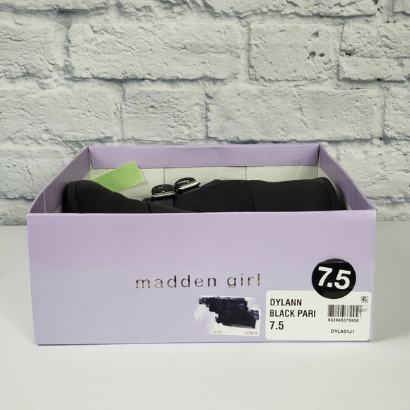 Madden Girl black booties - Picture 8 of 8